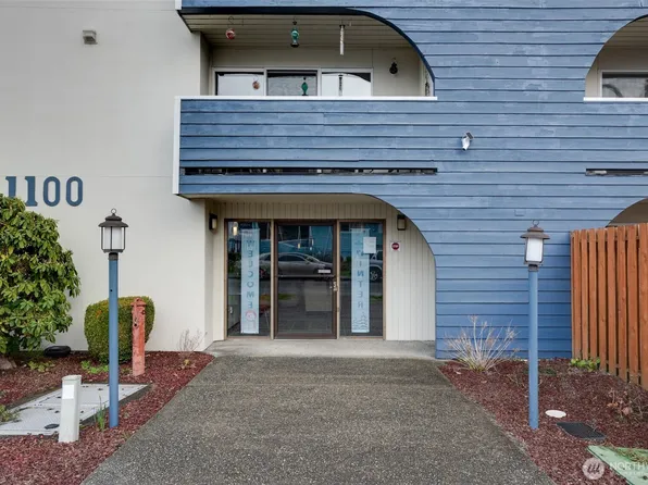 1100 Harrington Avenue NE #310, Renton, WA 98056