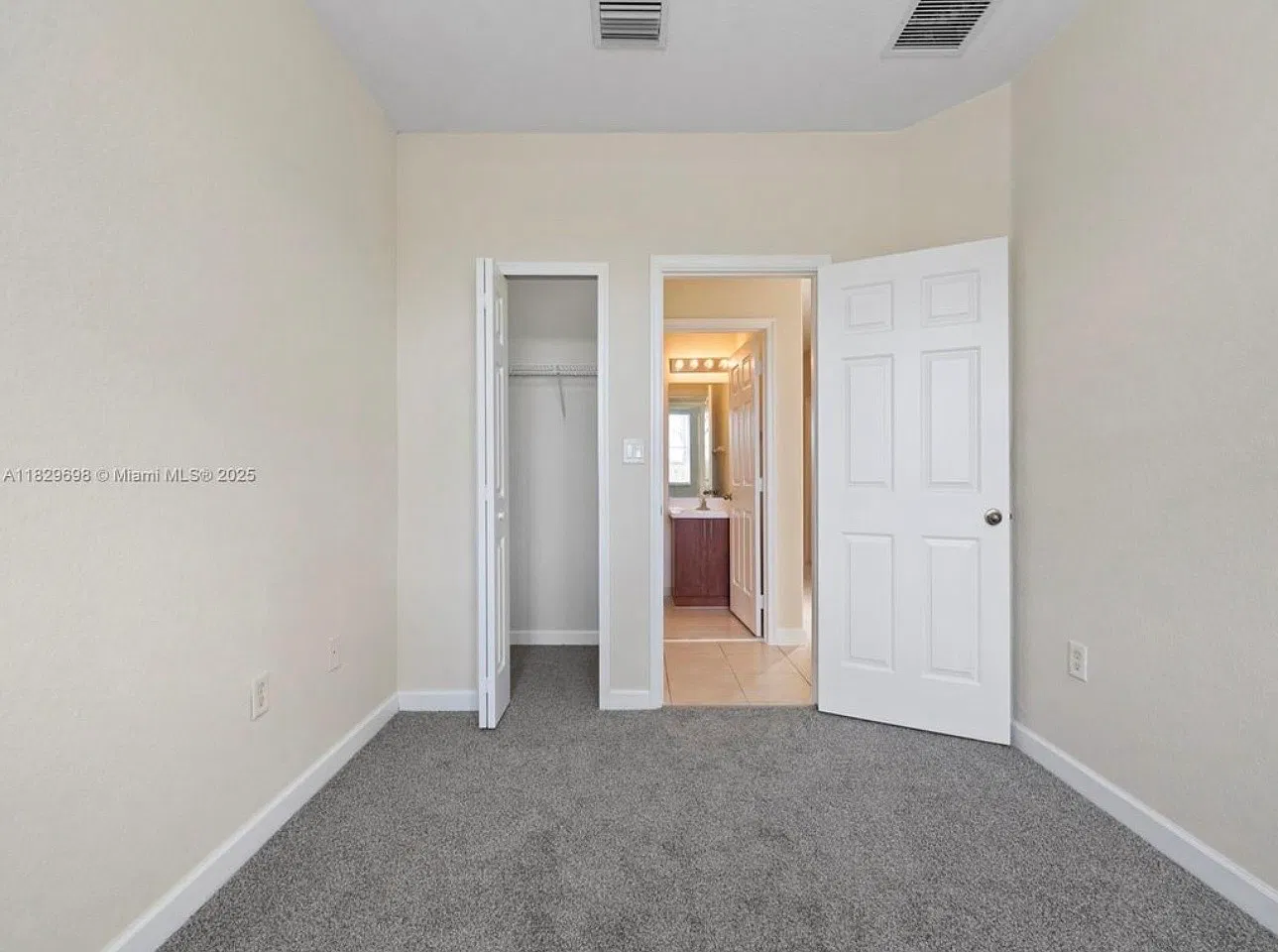 SE 15th Ct, Homestead — Photo 3