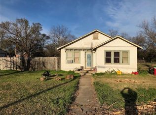 827 N Main, Meridian, TX 76665