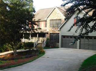 2624 Waters Edge Dr, Gainesville, GA 30504