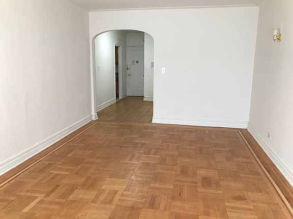 3rd image of 47-51 40th St #4J