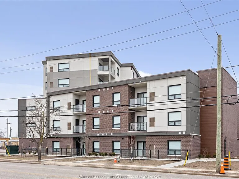 11870 Tecumseh Rd E #511 — Photo 44