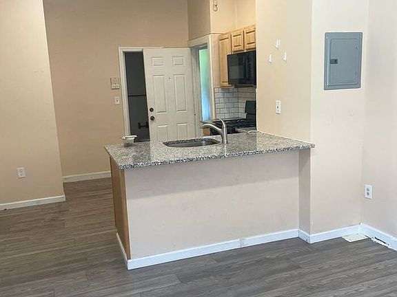 2nd image of 477 Clinton Ave Floor 1