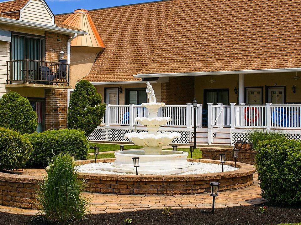 1st image of 725 Allen Dr #148B