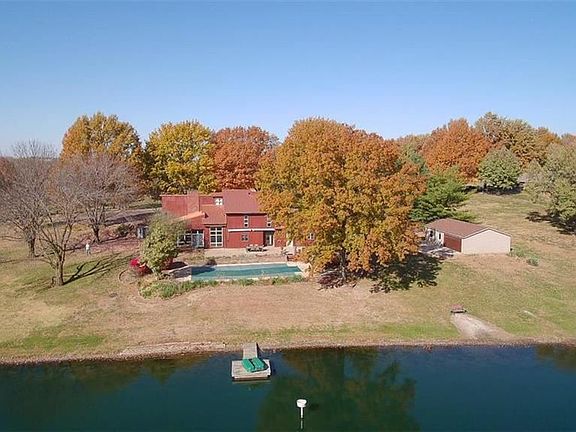 2nd image of 7307 SE Summit Dr