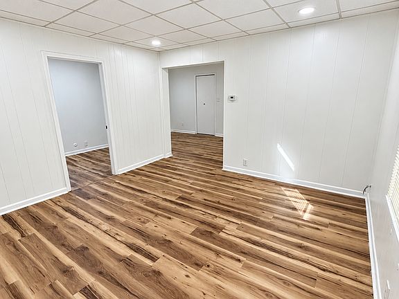 2nd image of 1020 Pearl St