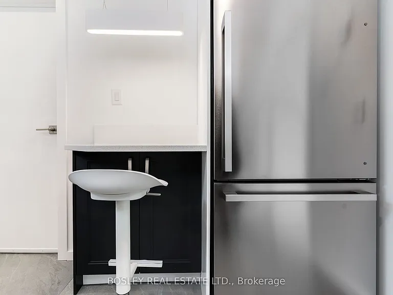 210 Westmount Ave #1 — Photo 22