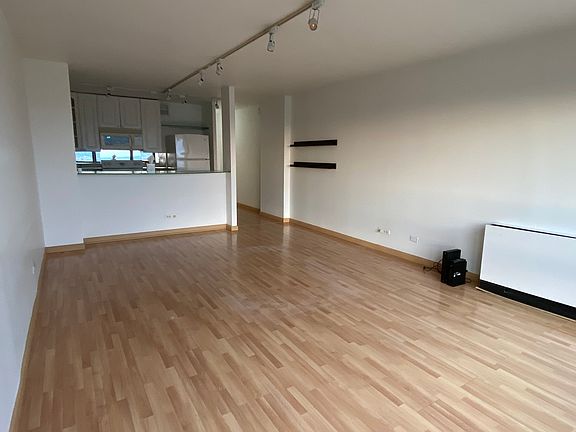 2nd image of 1636 N Wells St APT 2512
