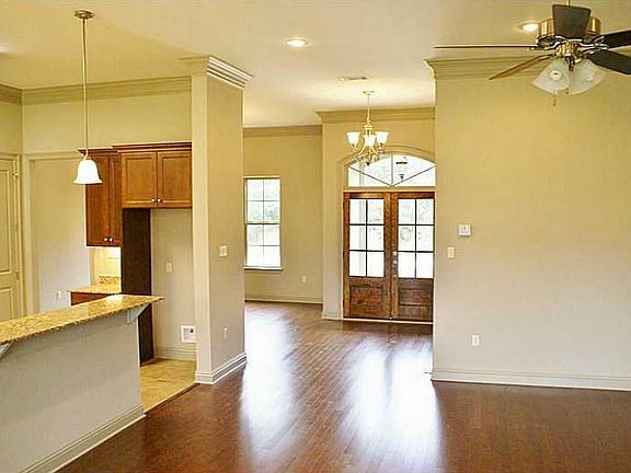 5th image of 519 S Caleb Ct