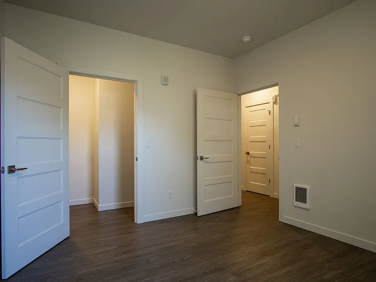 1616 SE Insley St #10 — Photo 11