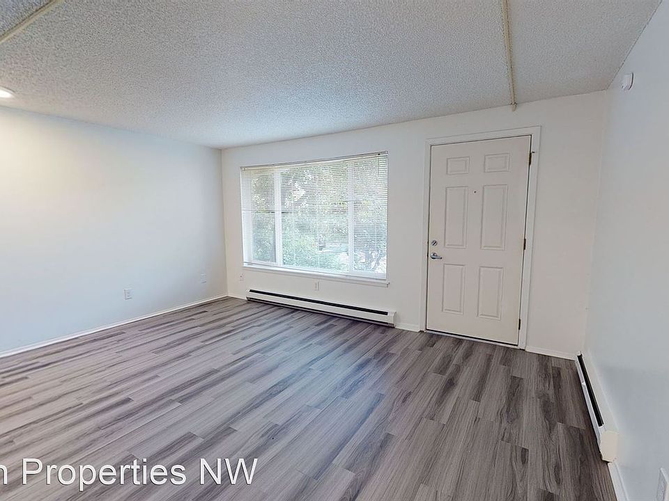 1st image of 315 NE Puget St #11