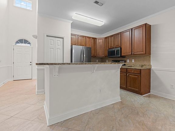 5th image of 803 Botany Loop #803