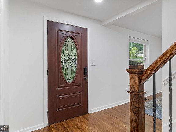 4th image of 1700 Ellenwood Dr NE