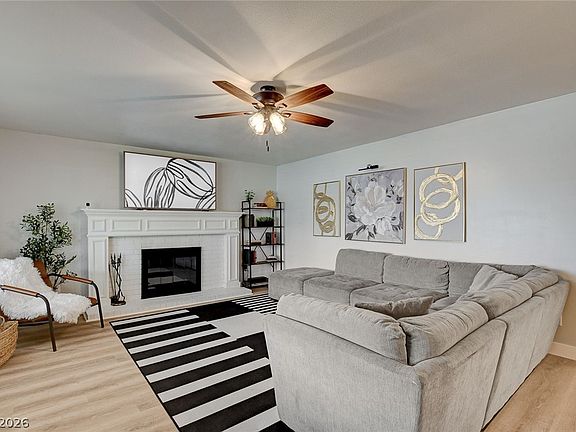 2nd image of 3765 Berkeley St