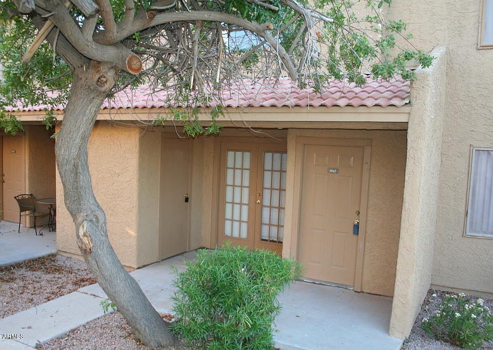 2nd image of 3511 E Baseline Rd Unit 1042