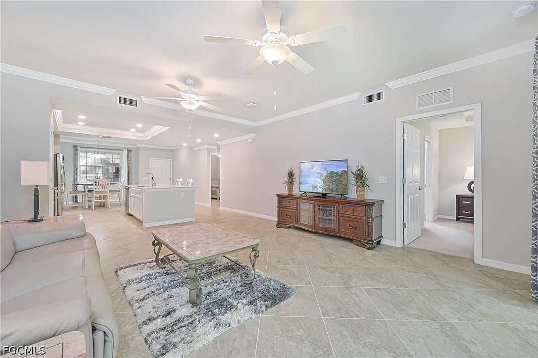 2 bed, 2.0 bath, 1238 sqft, $5,000 — Photo 4