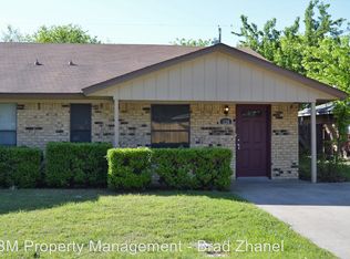 128 Lance Dr, Waxahachie, TX 75165