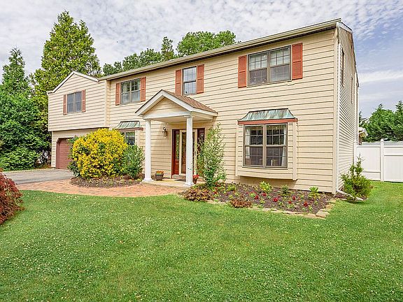 2nd image of 6 Shetland Ln
