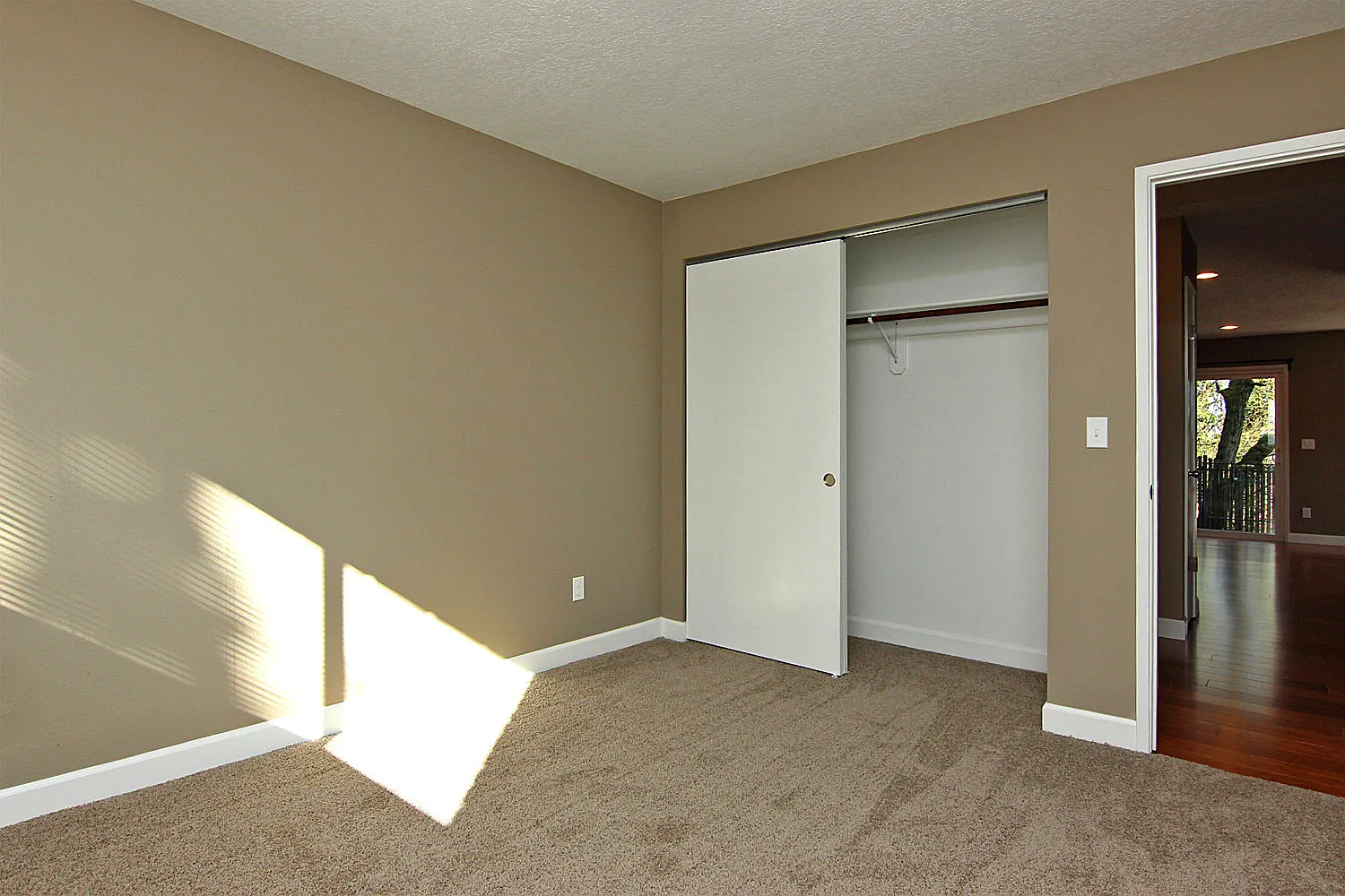 Baird Street Apartments — Photo 1