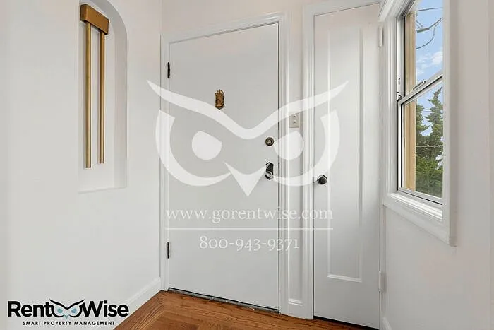 2 bed, 1.0 bath, 1380 sqft, $6,300 — Photo 4