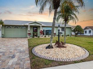 1728 Coco Palm Cir, Sun City Center, FL 33573