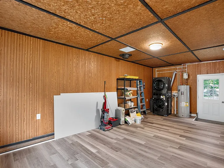 21465 Indian Bridge Rd — Photo 3