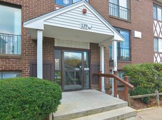 139 King St APT 201B, Franklin, MA 02038