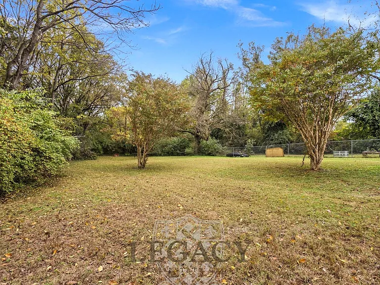 100 Sadler Ct — Photo 5