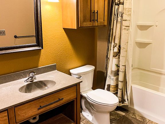 4th image of 116 N Santa Fe Ave #1