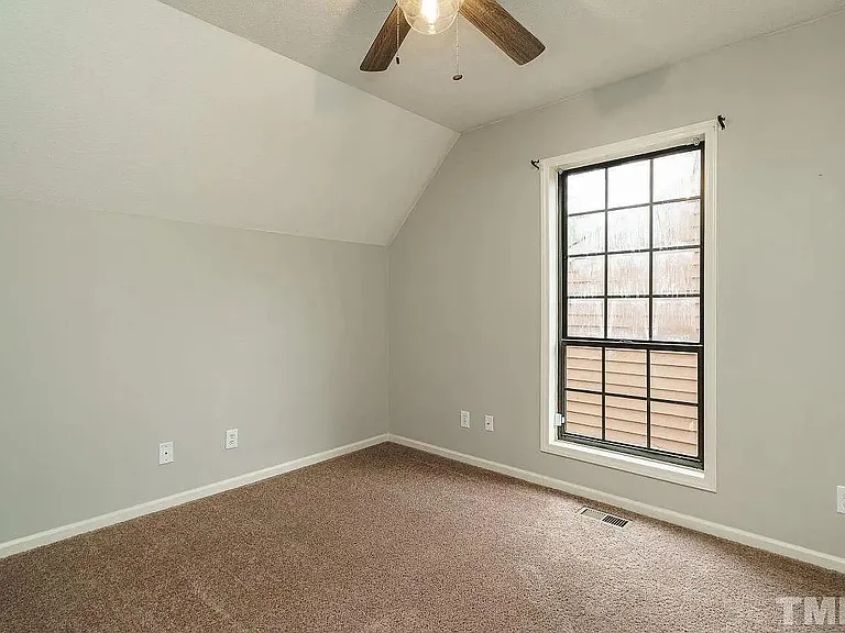 1219 Fernridge Dr — Photo 24