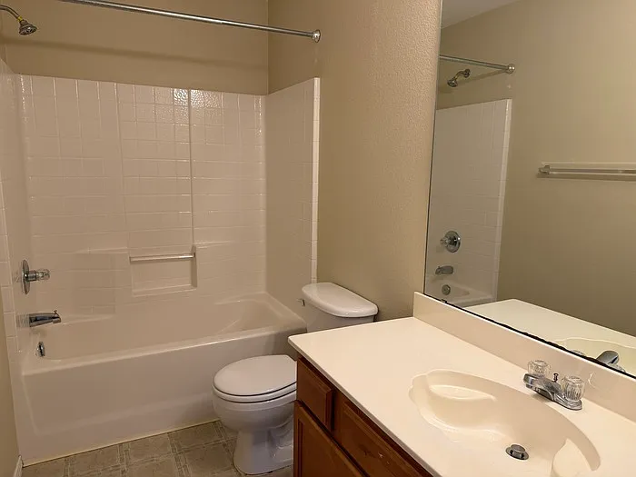301 Meadow Lark Ln — Photo 9