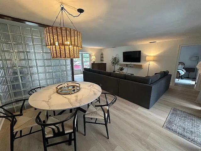 3 bed, 2.0 bath, 1566 sqft, $8,000 — Photo 4