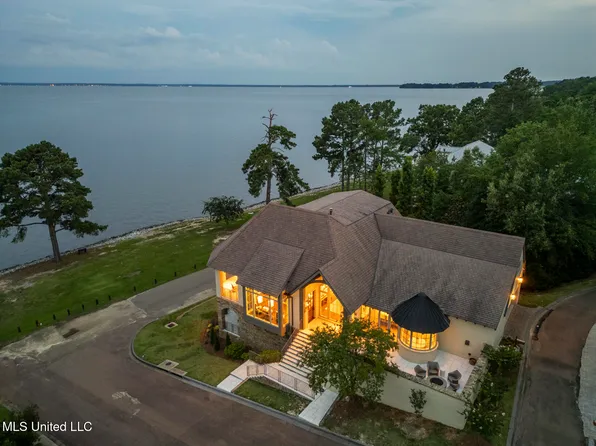 150 Old Trace Rd, Madison, MS 39110