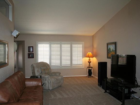 3rd image of 518 W Michelle Dr
