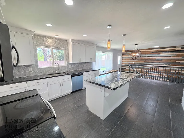 1151 W Wesley Powell Dr — Photo 23