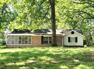 19 Chestnut St, Rossville, GA 30741