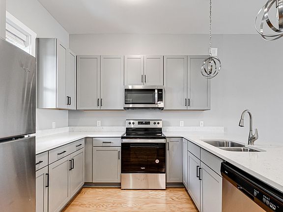 2nd image of 2416 Jefferson Ave Unit 107