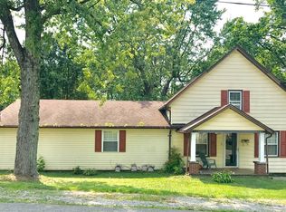 627 N Jackson St, Campbellsville, KY 42718