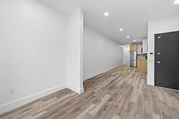 1st image of 1571 3rd Ave #201