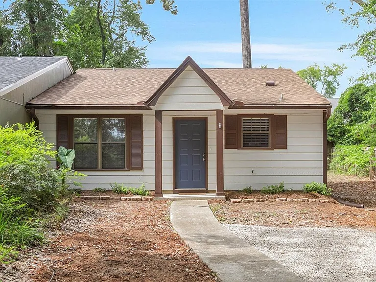 2556 Panther Creek Rd #B — Photo 1