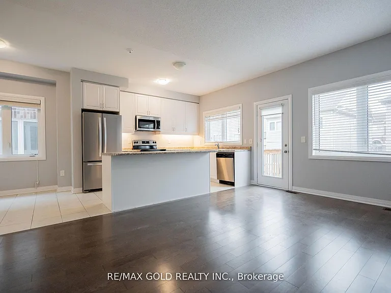 4064 Maitland St — Photo 7