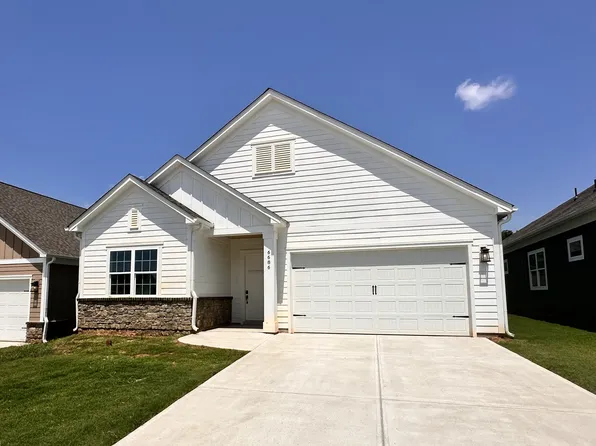 6686 Star Dr, Sherrills Ford, NC 28673