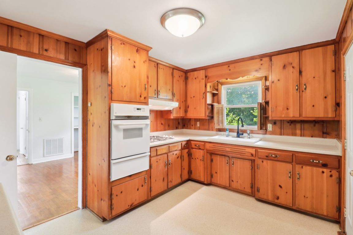 Dogwood Ln-0205-007.jpg