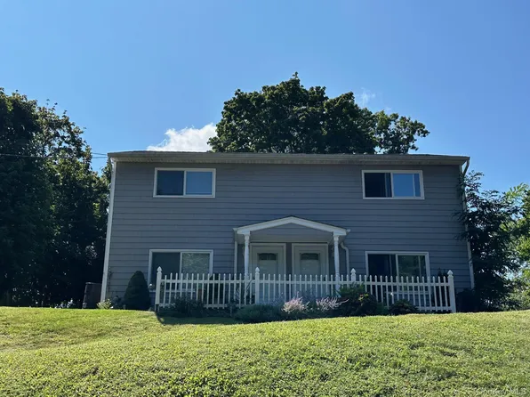 40A Melrose Pl, East Northport, NY 11731