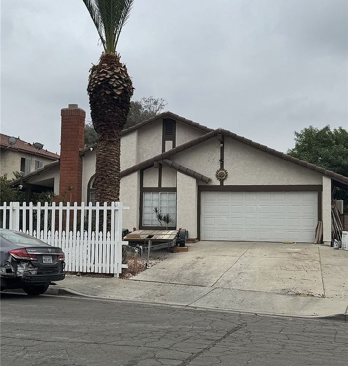 1st image of 25595 Cedarbrook Ave