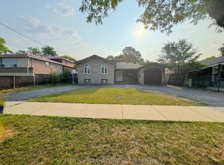 61 Bloomington Cres, Toronto, ON M3N1R2