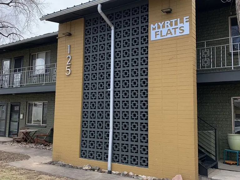 125 E Mrytle Flats — Photo 49