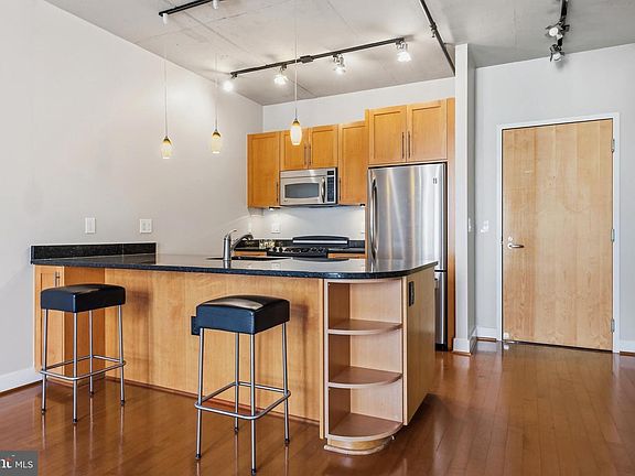 4th image of 2125 14th St NW APT 404