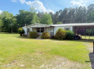 17600 Fieldcrest Rd, Laurinburg, NC 28352
