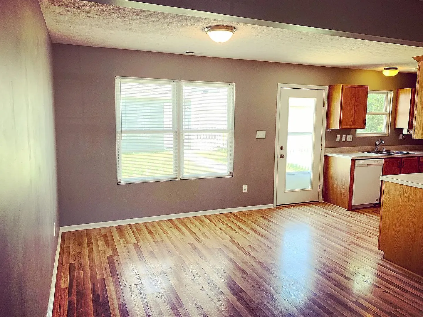 Beautiful Home in an Established Neighborhood with Open Floor Plan and Detached Garage — Photo 3